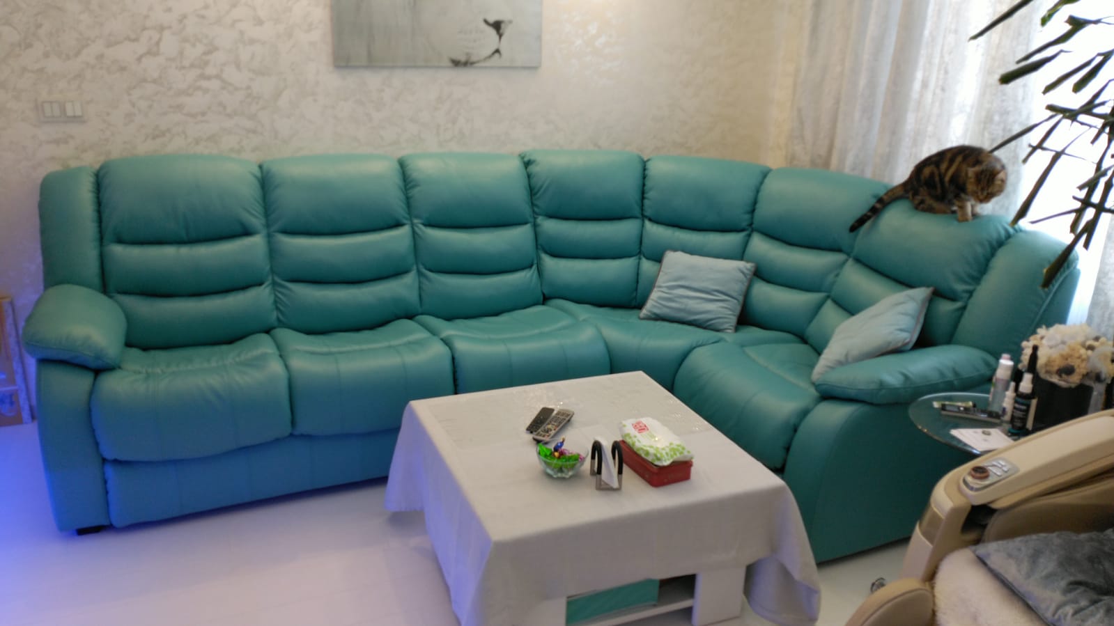 Перетяжка дивана на дому. Омутнинск